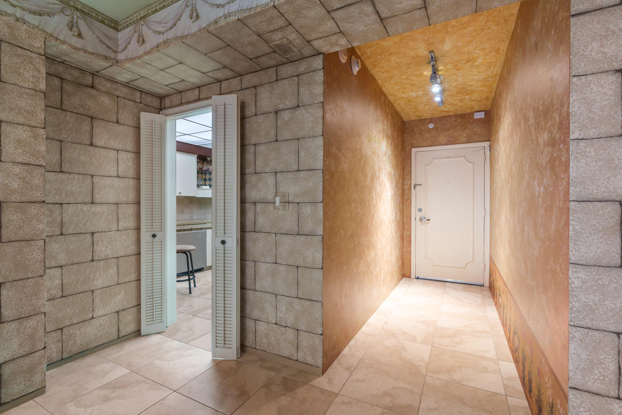 CORAL RIDGE TOWERS NORTH CO-OP - Residential