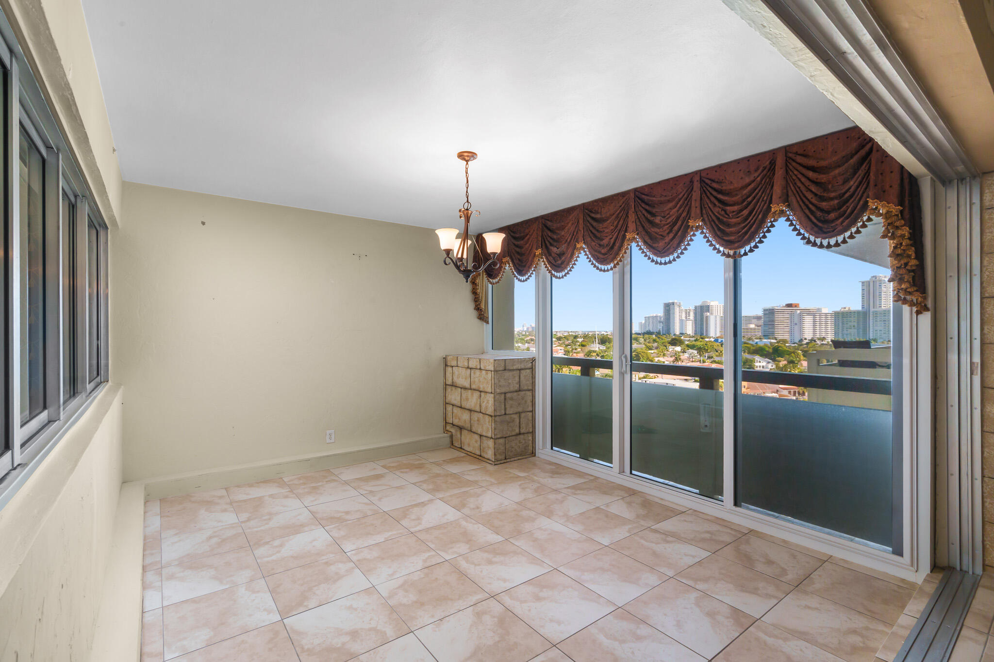 CORAL RIDGE TOWERS NORTH CO-OP - Residential