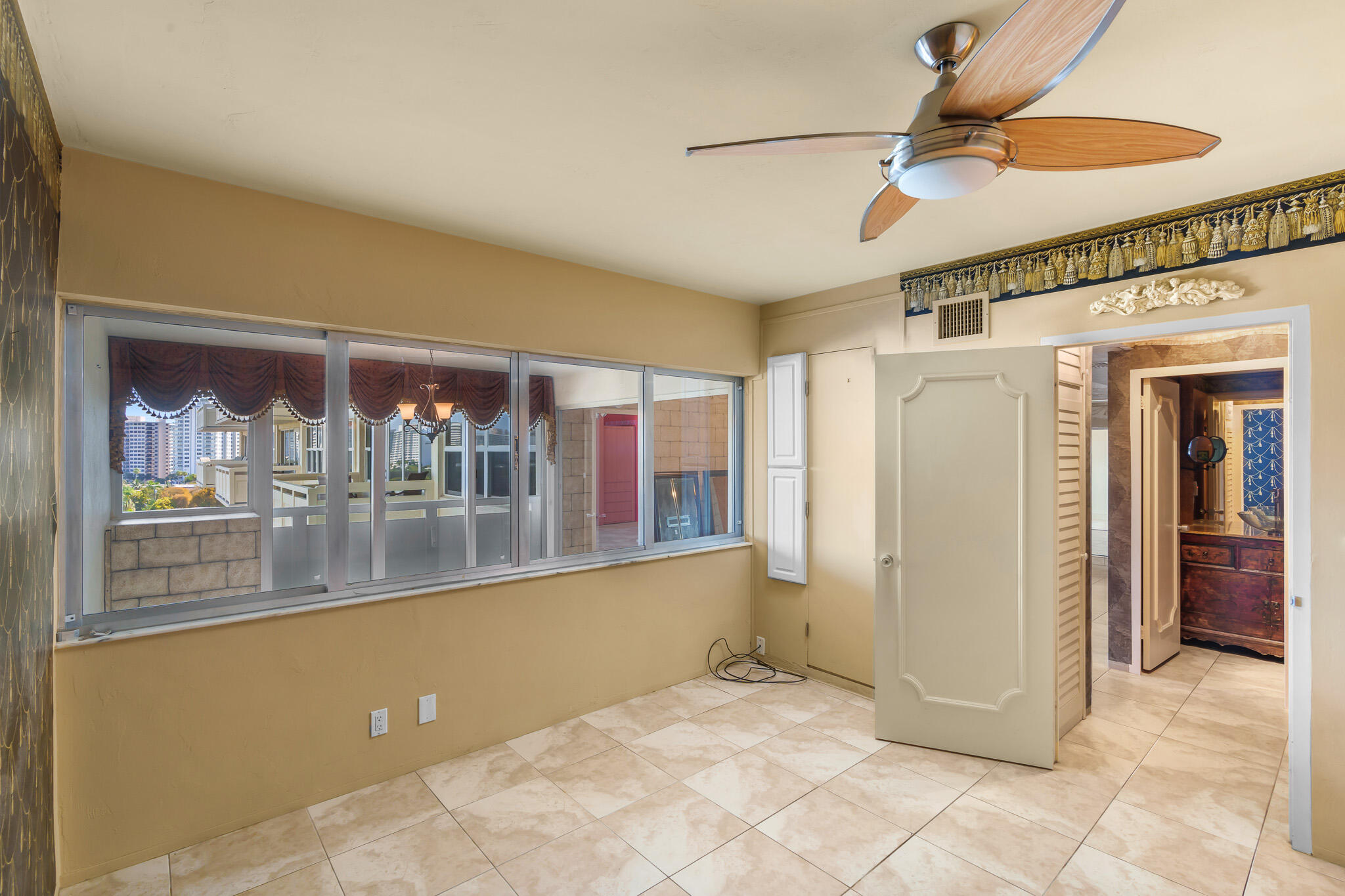 CORAL RIDGE TOWERS NORTH CO-OP - Residential