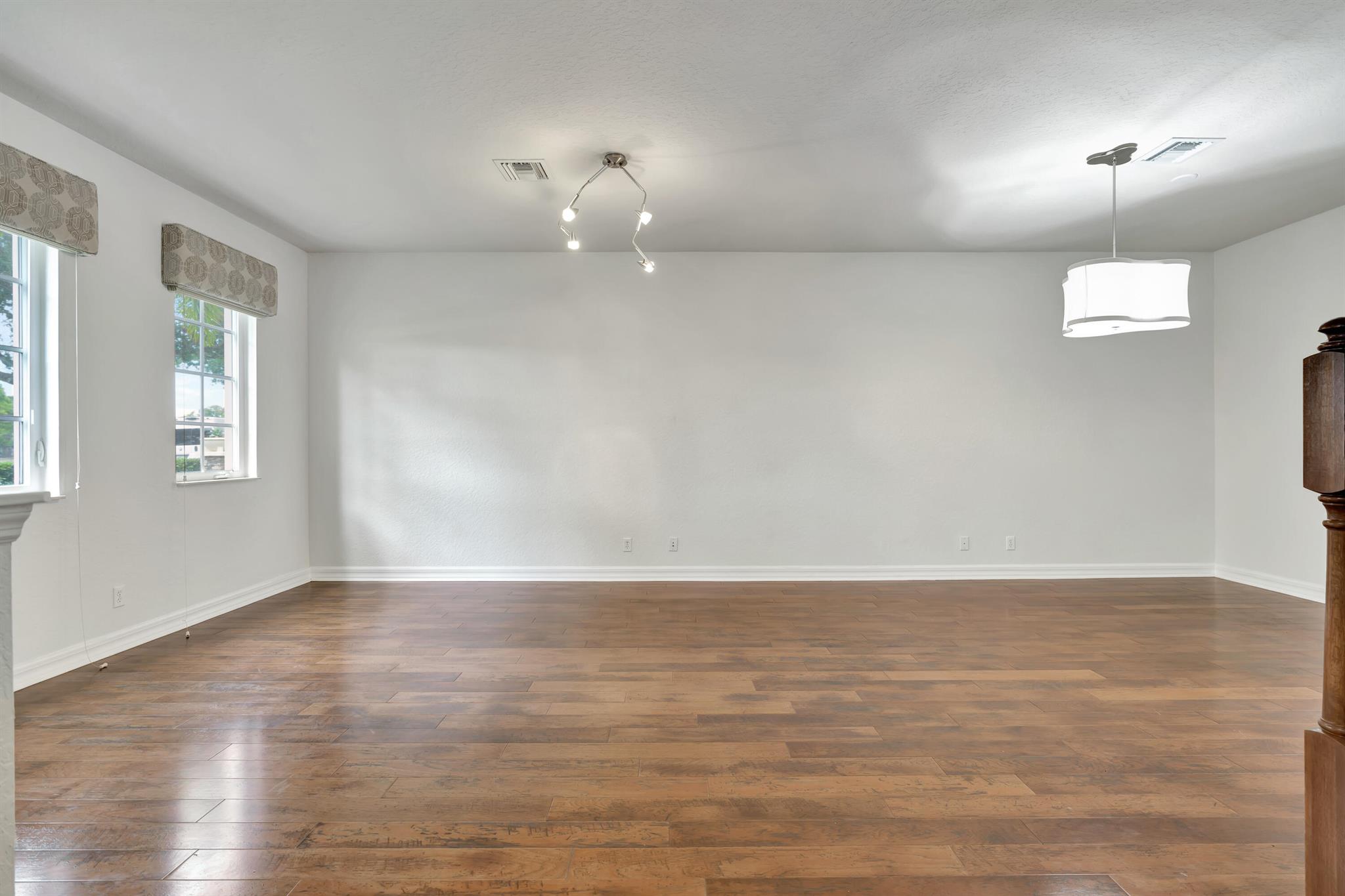 563 Dakota Drive