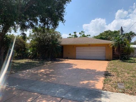 A home in Deerfield Beach