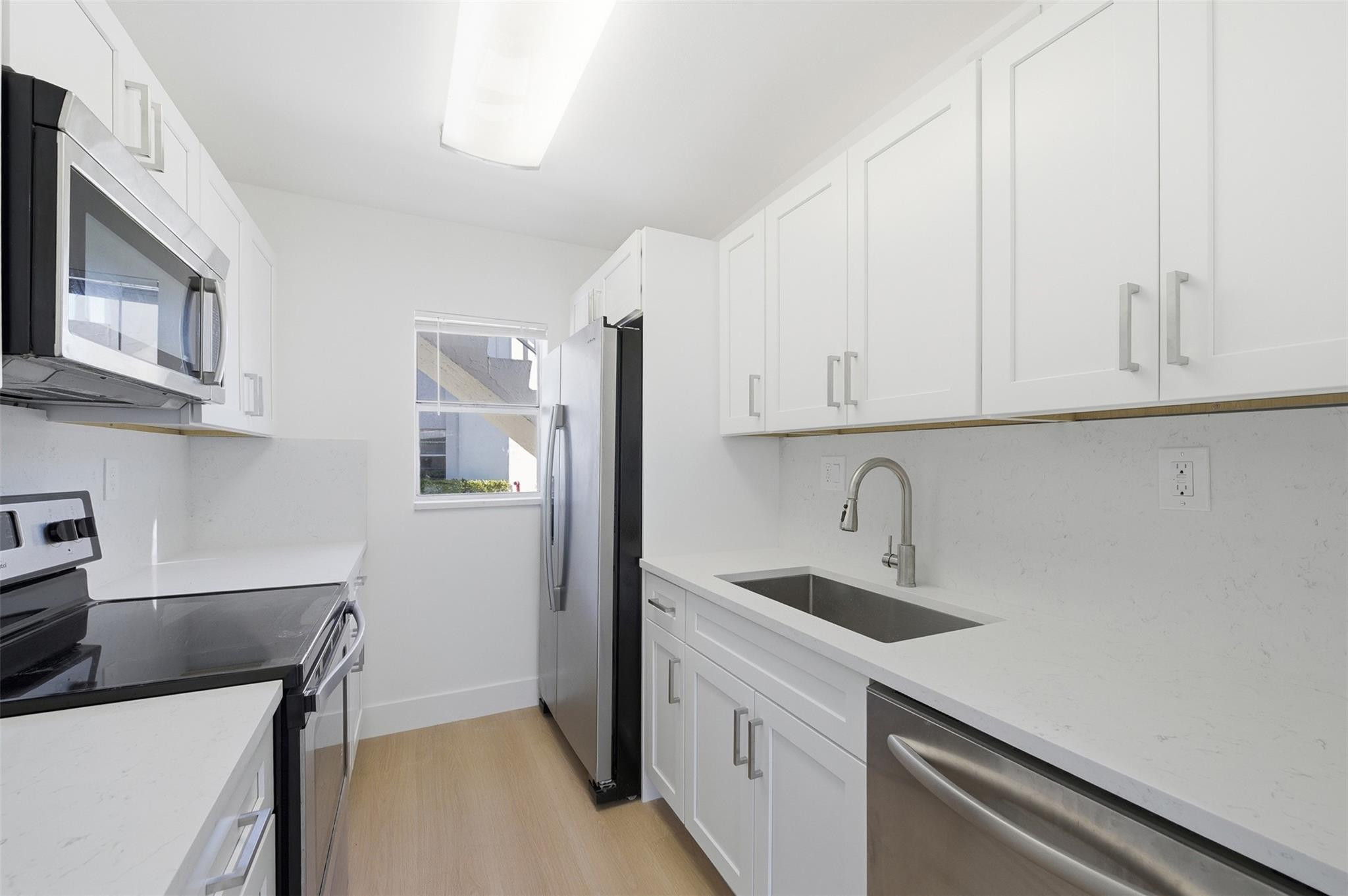 VICTORIA SQUARE - Residential