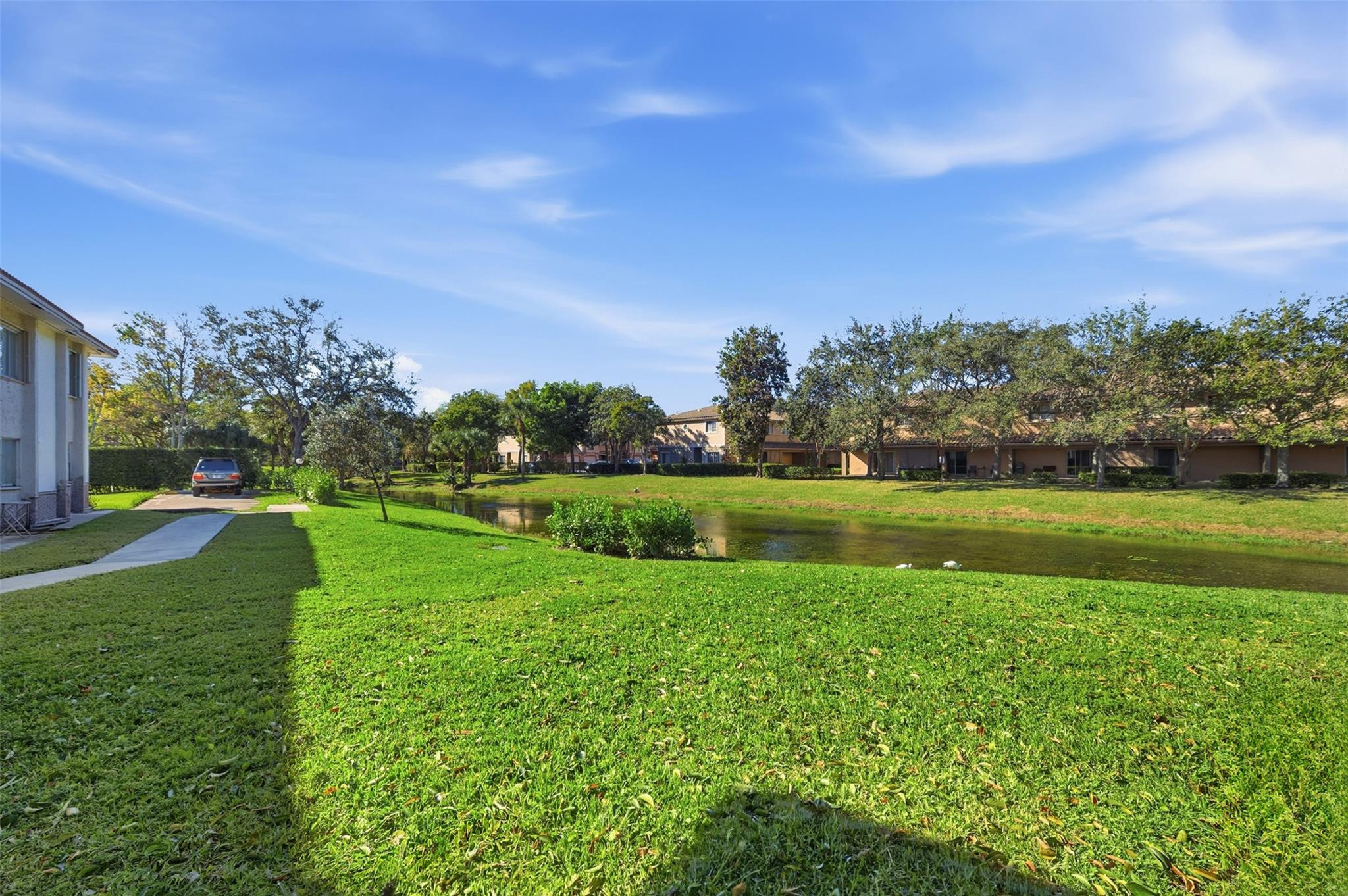 VICTORIA SQUARE - Residential