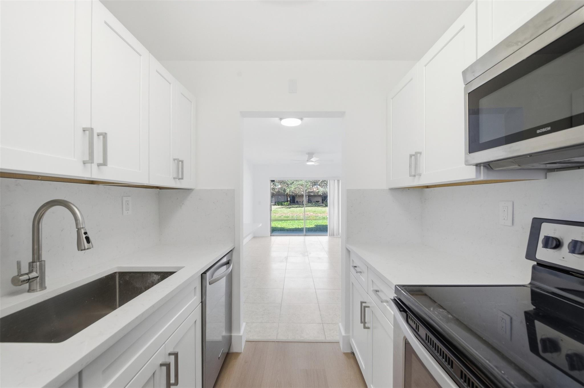 VICTORIA SQUARE - Residential