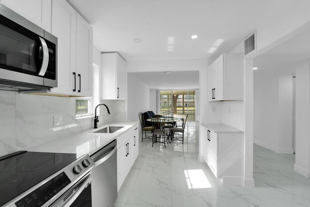 Sands Point - Residential