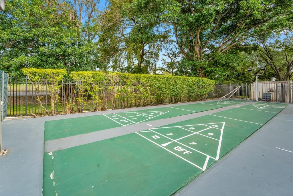 Sands Point - Residential
