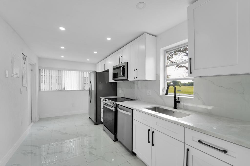 Sands Point - Residential