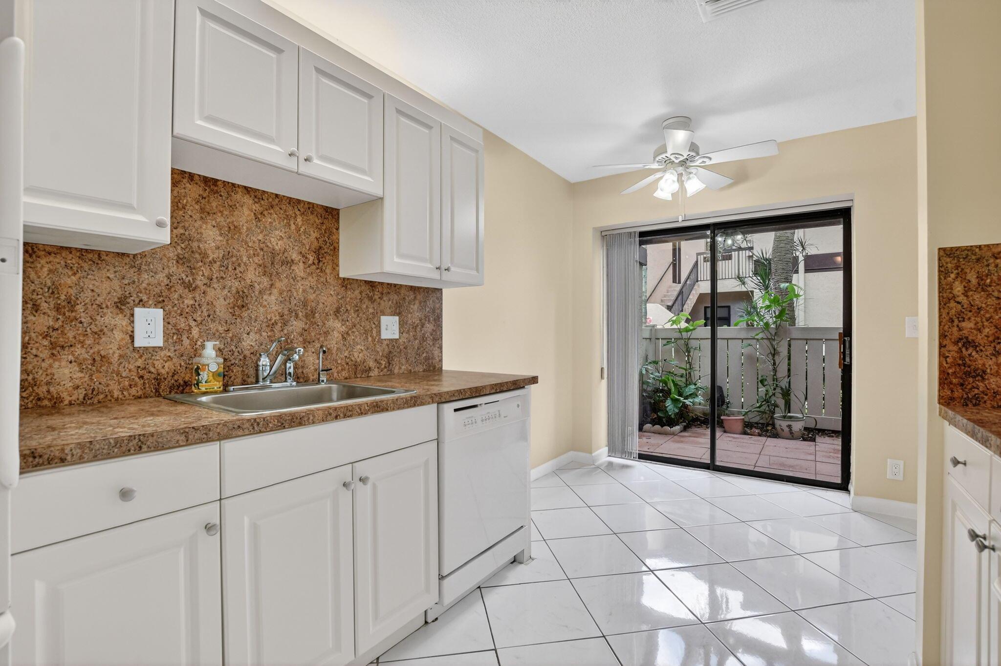 APPLEWOOD VILLAGE I-D CON - Residential