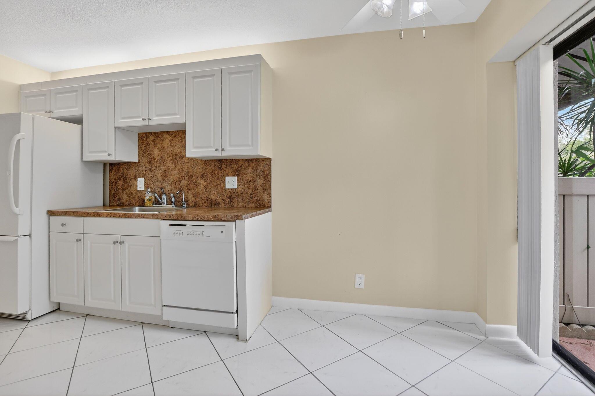 APPLEWOOD VILLAGE I-D CON - Residential