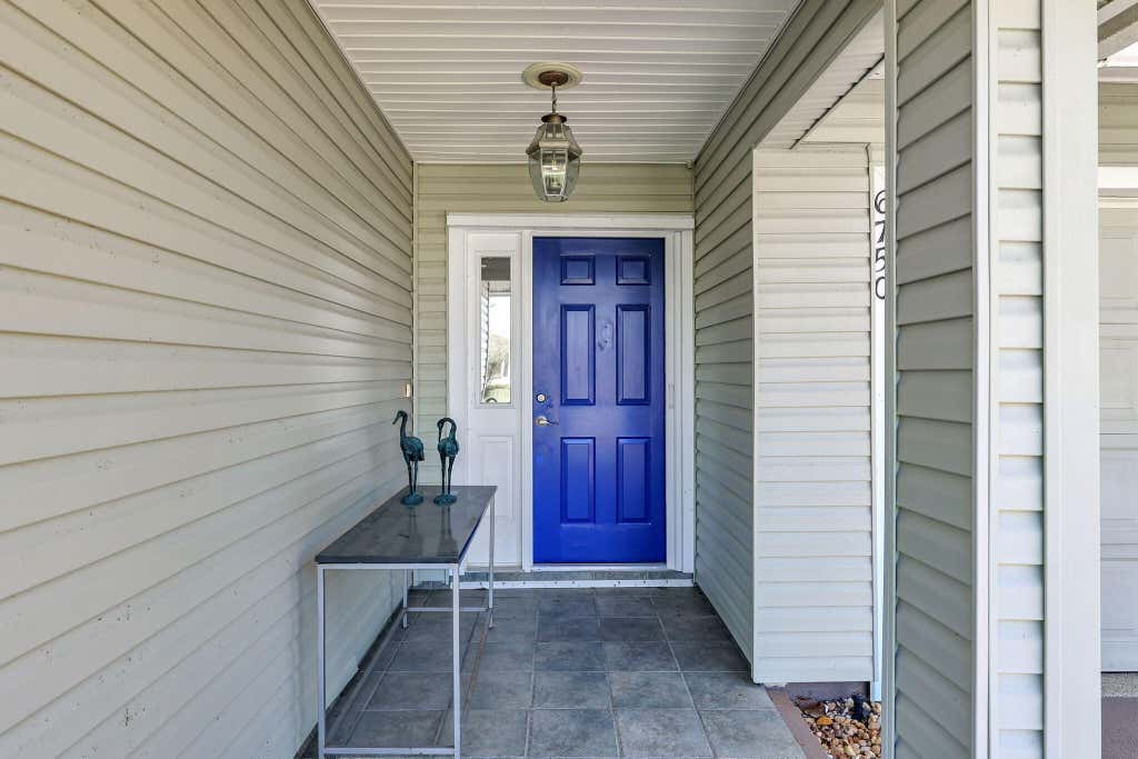 Photo of 6750 SE Raintree Avenue, Stuart, FL 34997 (MLS # R10980651)