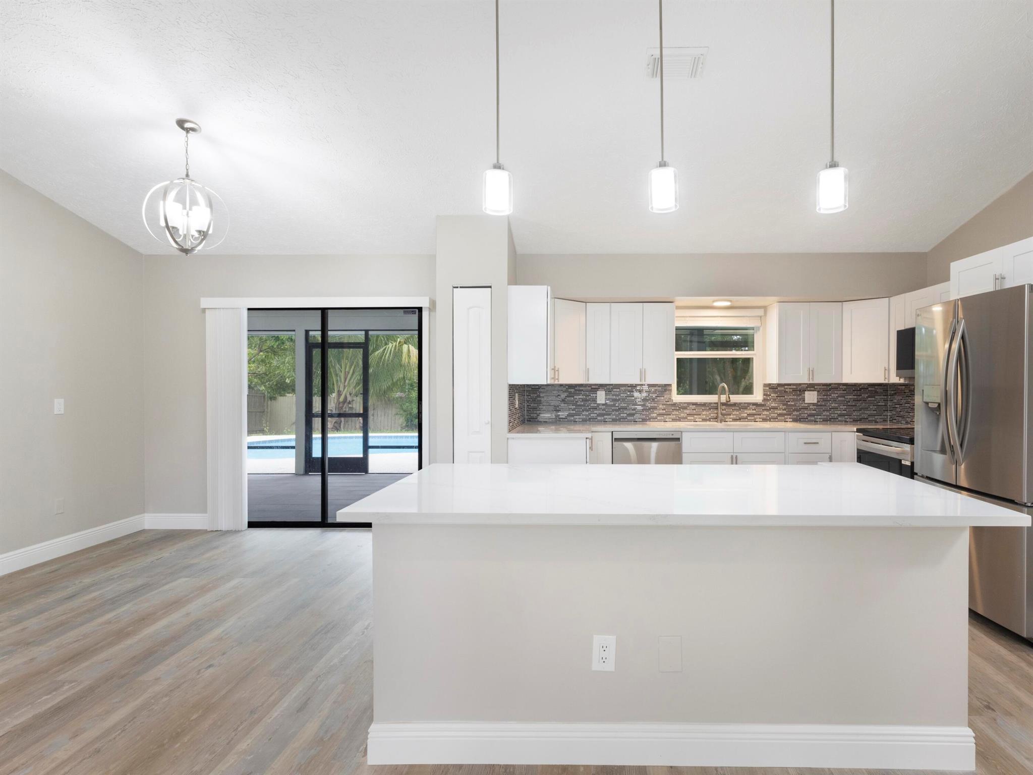 838 SW Sail Terrace