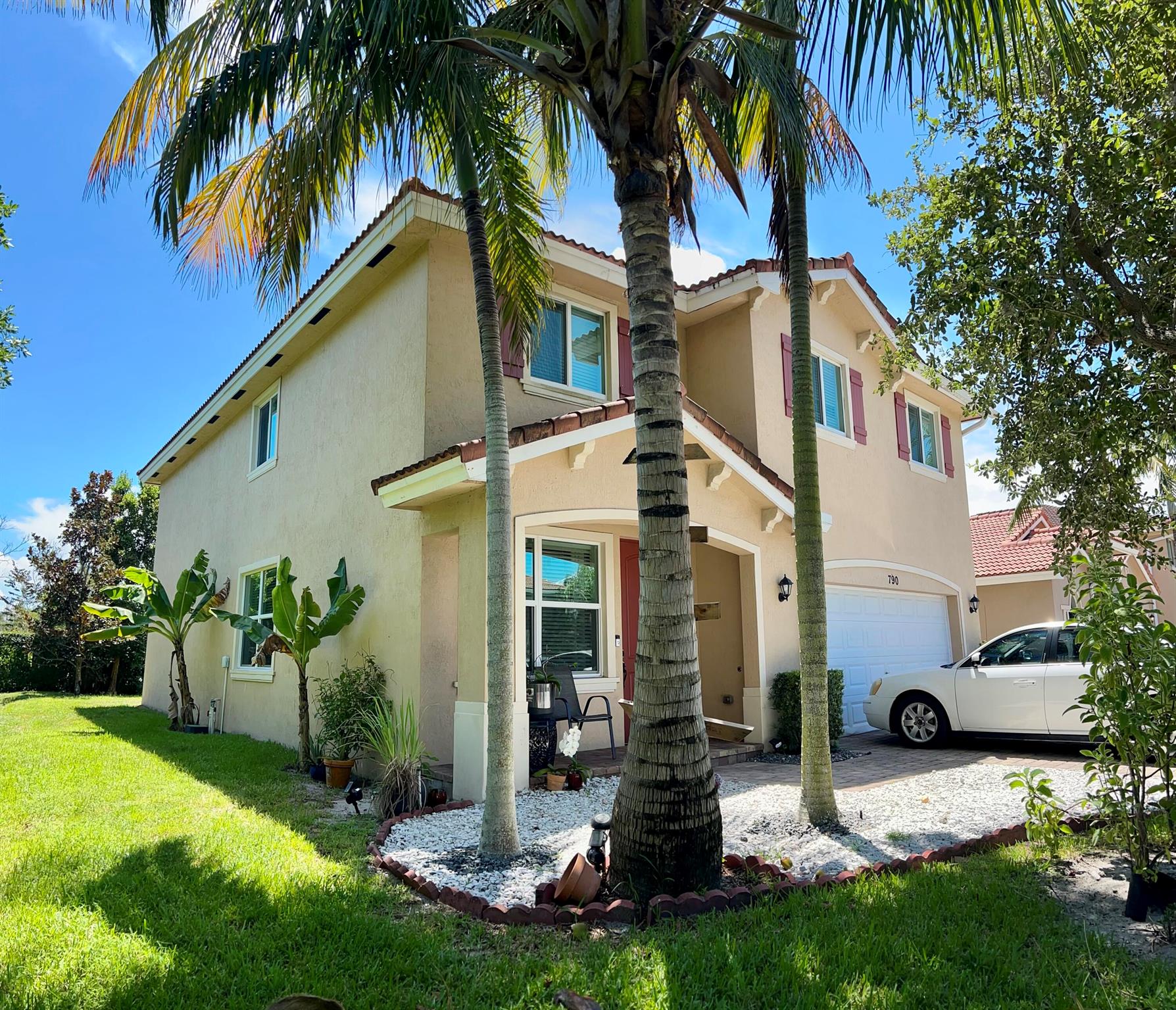 EMERALD COVE - Residential