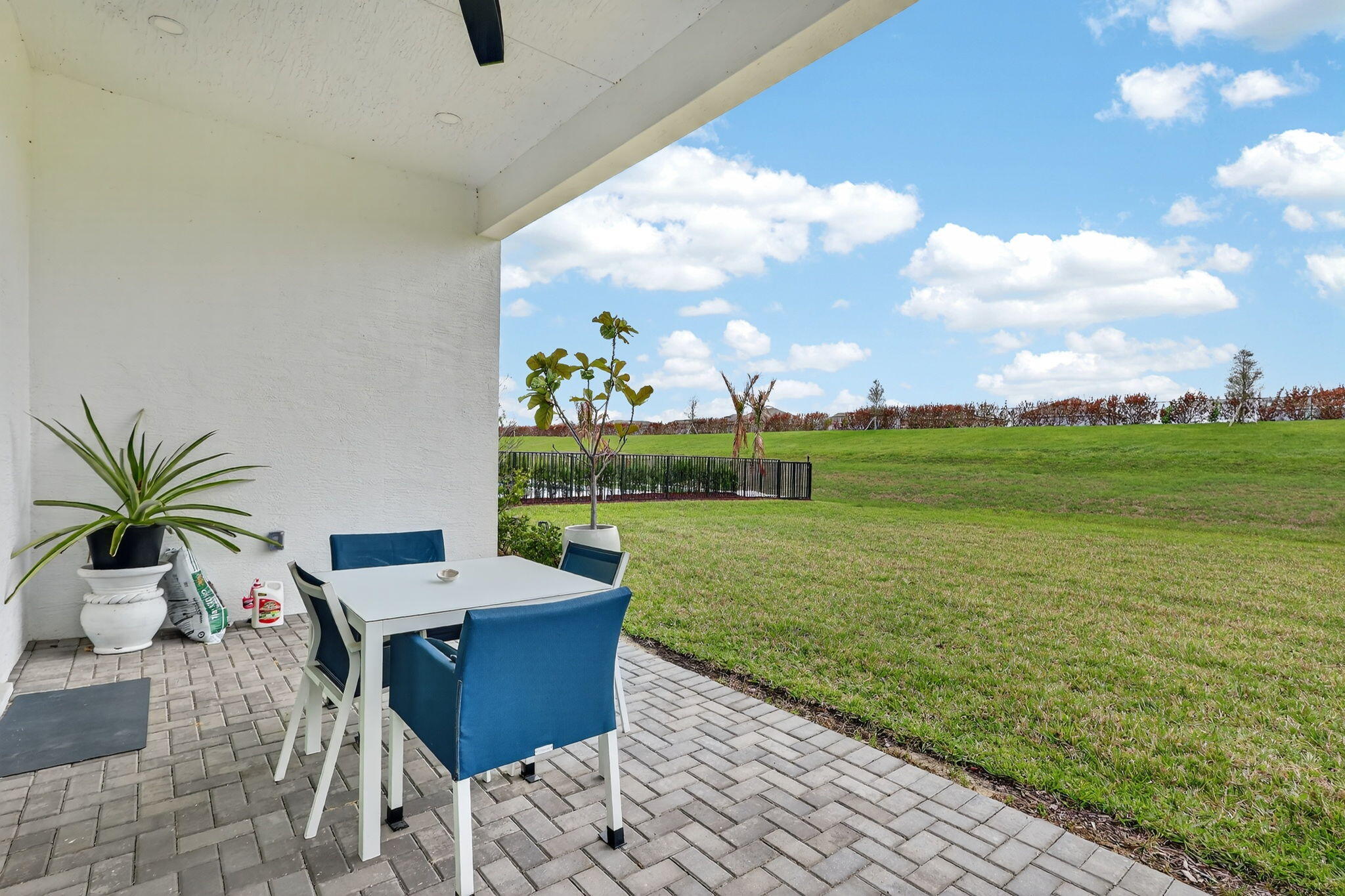 VERANO SOUTH PUD 1 - POD E - PLAT NO. 2 - Residential Lease