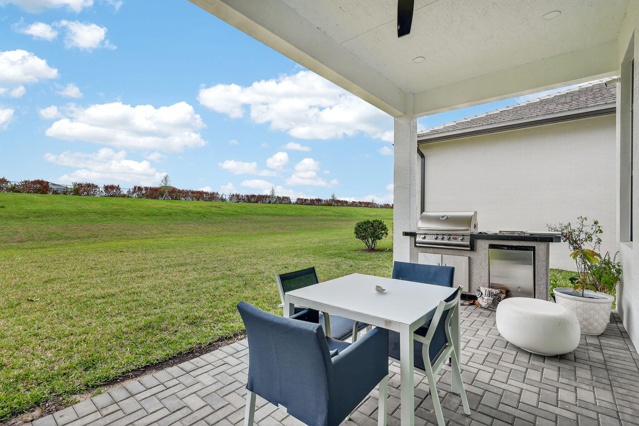 VERANO SOUTH PUD 1 - POD E - PLAT NO. 2 - Residential Lease