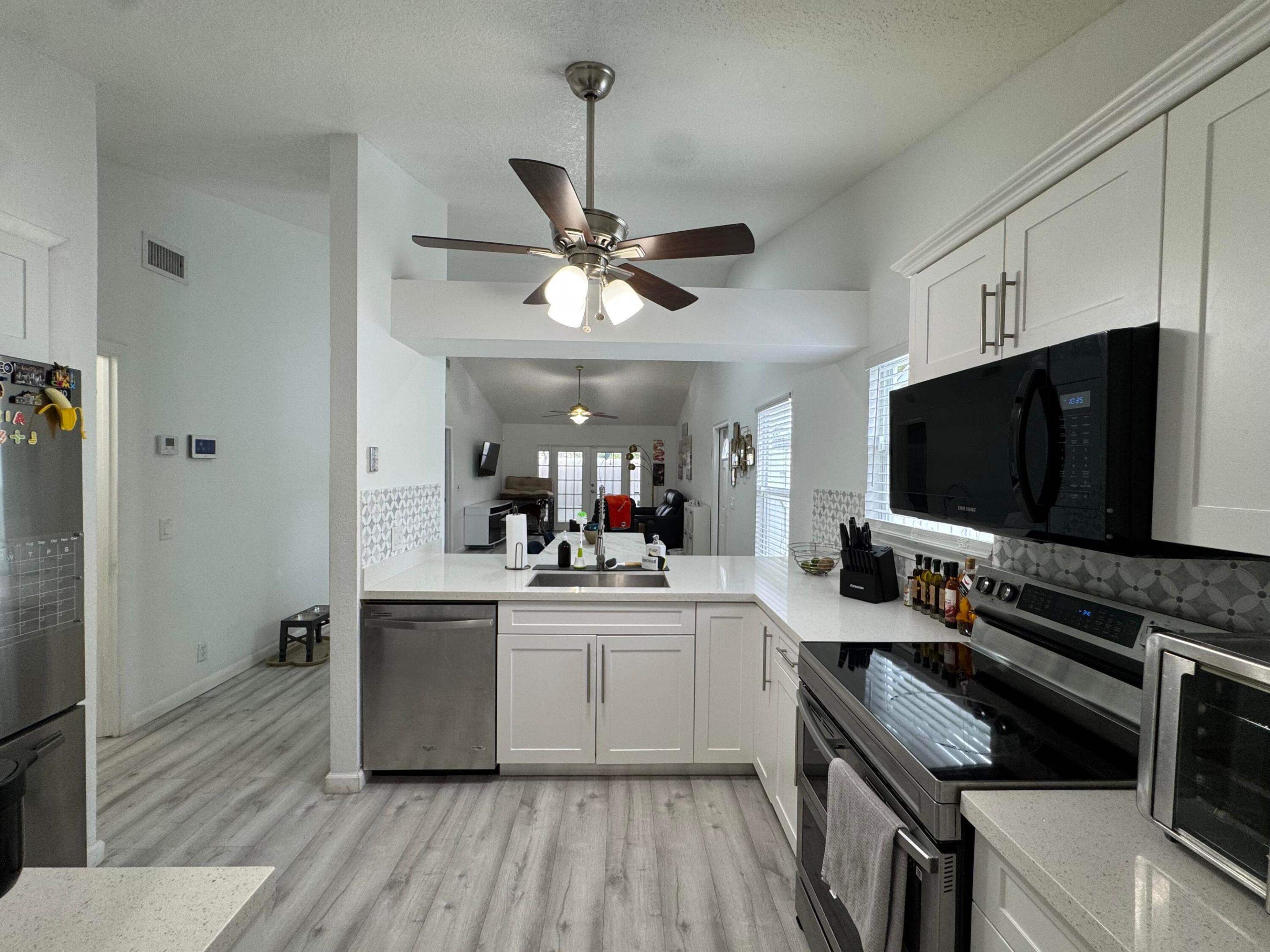 ROYAL FOREST TOWNHOUSES - Residential