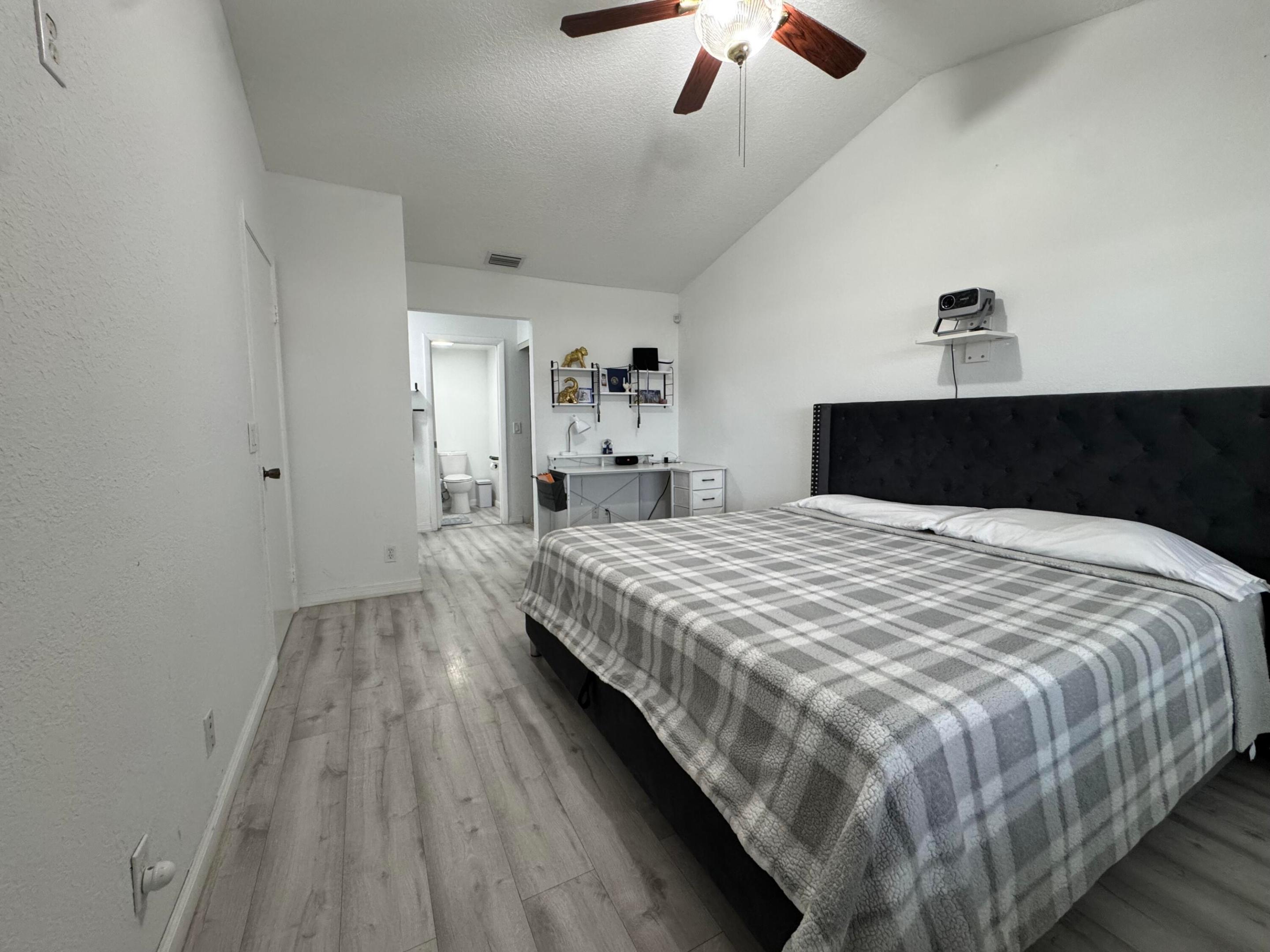 ROYAL FOREST TOWNHOUSES - Residential