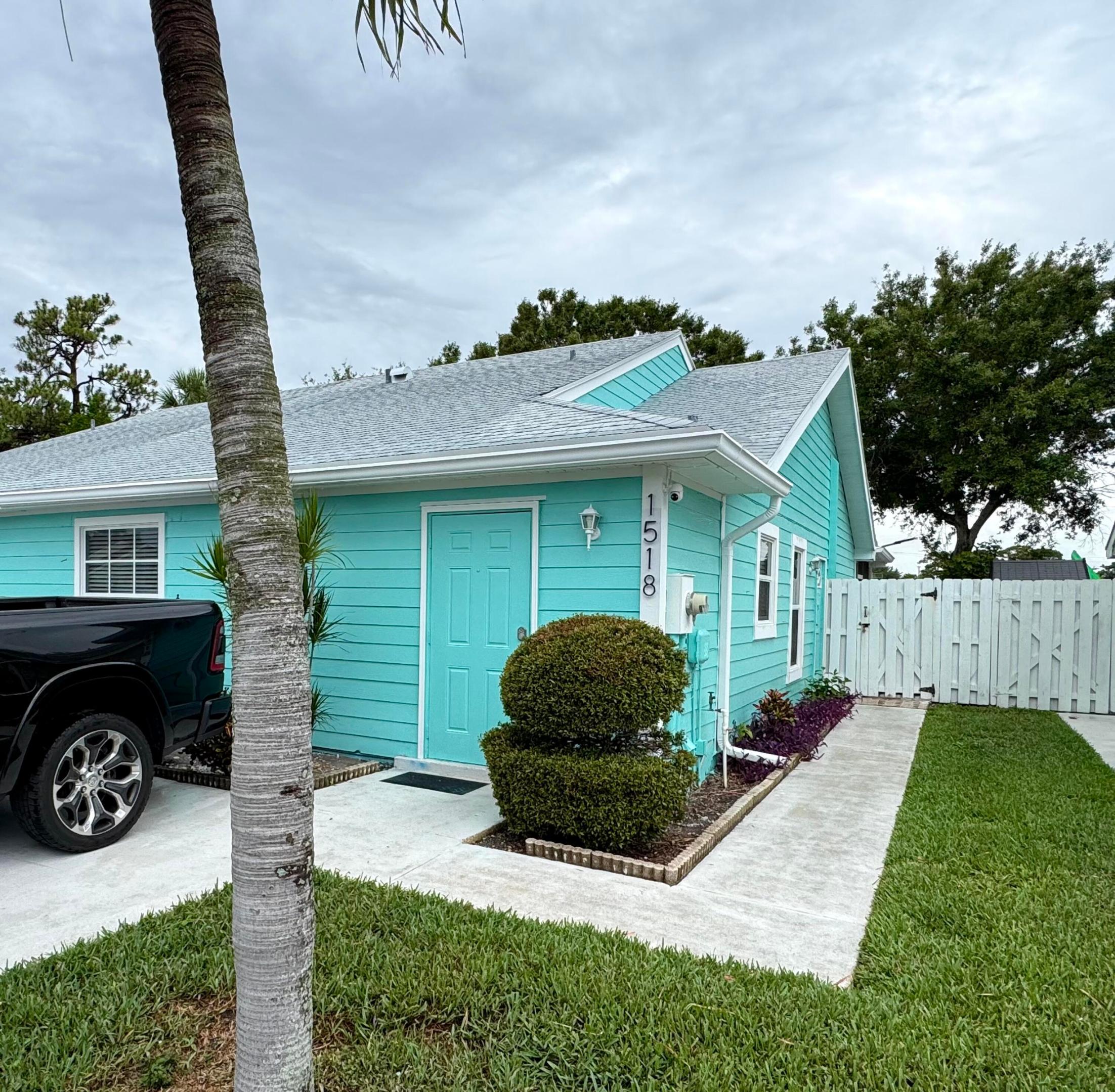 1518 Royal Forest Court