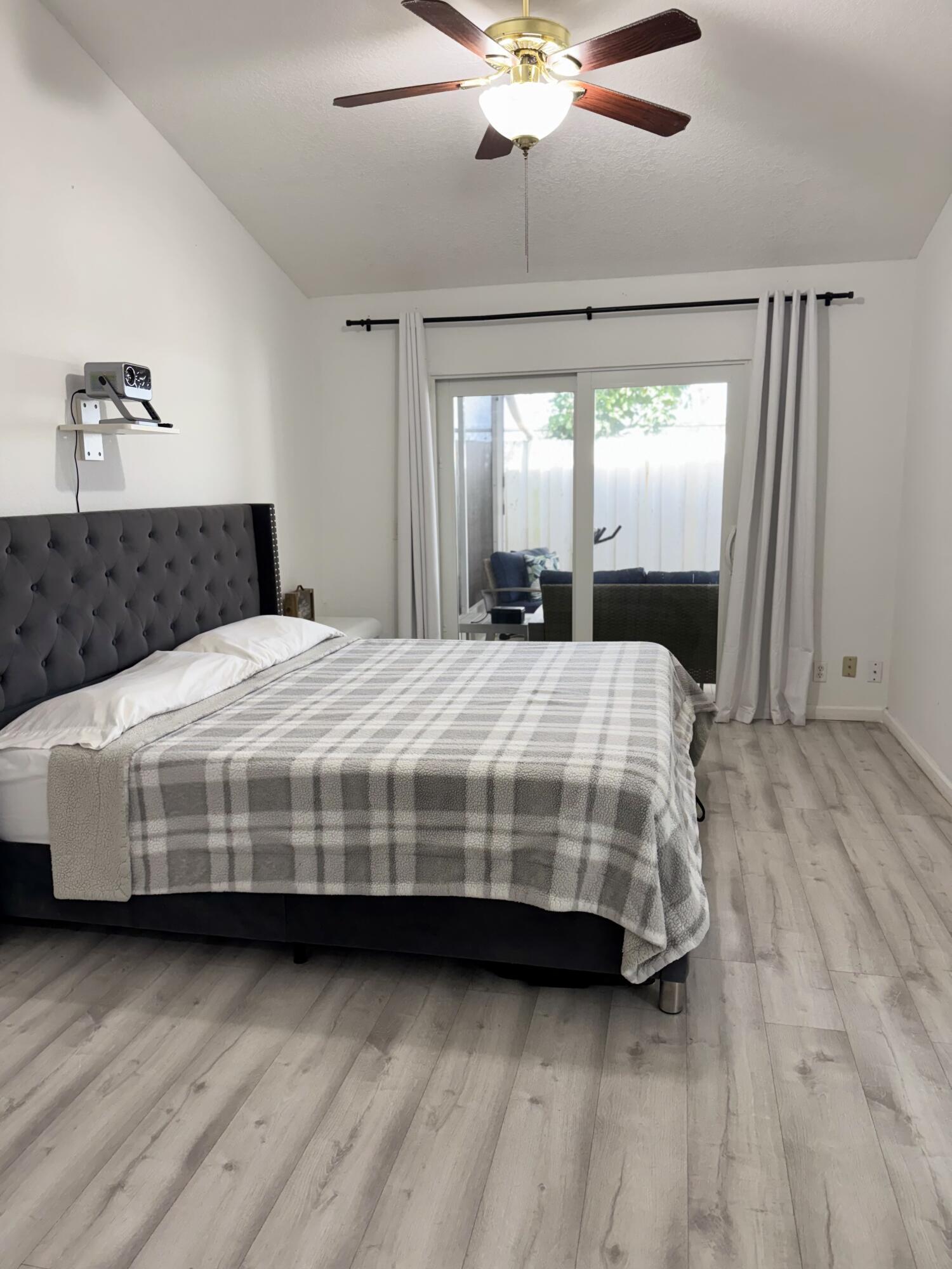 ROYAL FOREST TOWNHOUSES - Residential