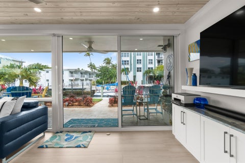 Tiny photo for 3211 SE 11th Street #3e, Pompano Beach, FL 33062 (MLS # B26020992)