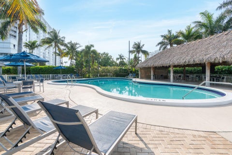 Tiny photo for 3211 SE 11th Street #3e, Pompano Beach, FL 33062 (MLS # B26020992)
