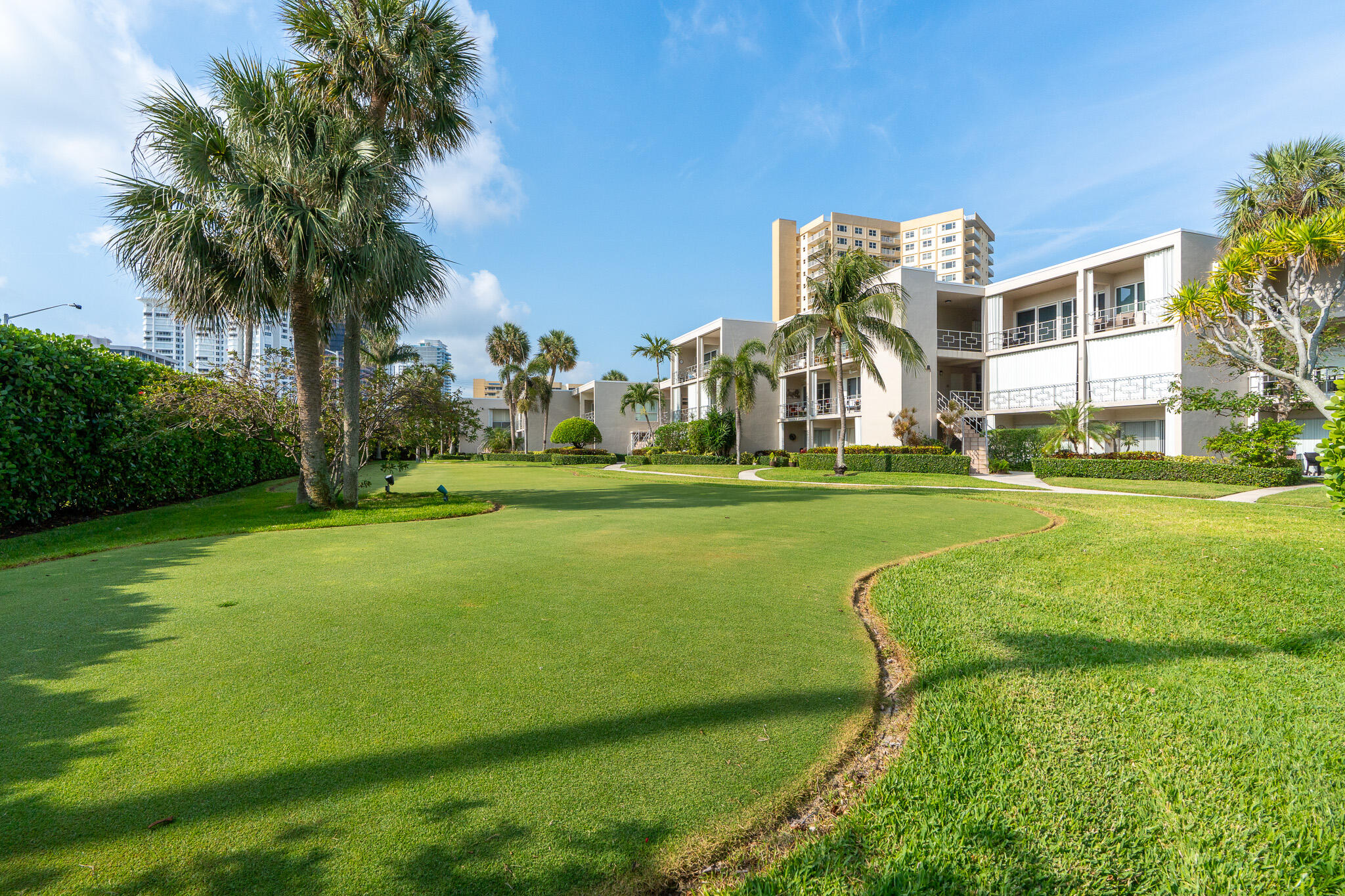 POMPANO SURF CLUB CO-OP - Residential
