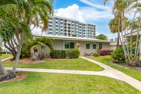 Tiny photo for 3211 SE 11th Street #3e, Pompano Beach, FL 33062 (MLS # B26020992)