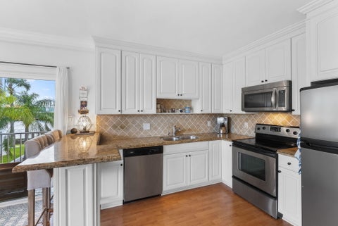 Tiny photo for 615 S Riverside Drive #7, Pompano Beach, FL 33062 (MLS # B26090617)