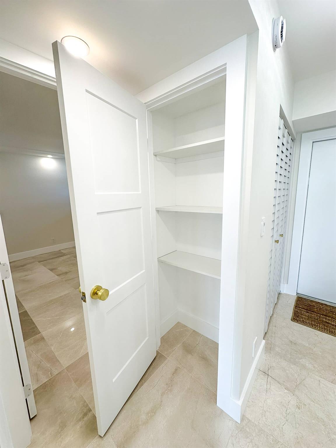 Coral Towers Condo - Residential