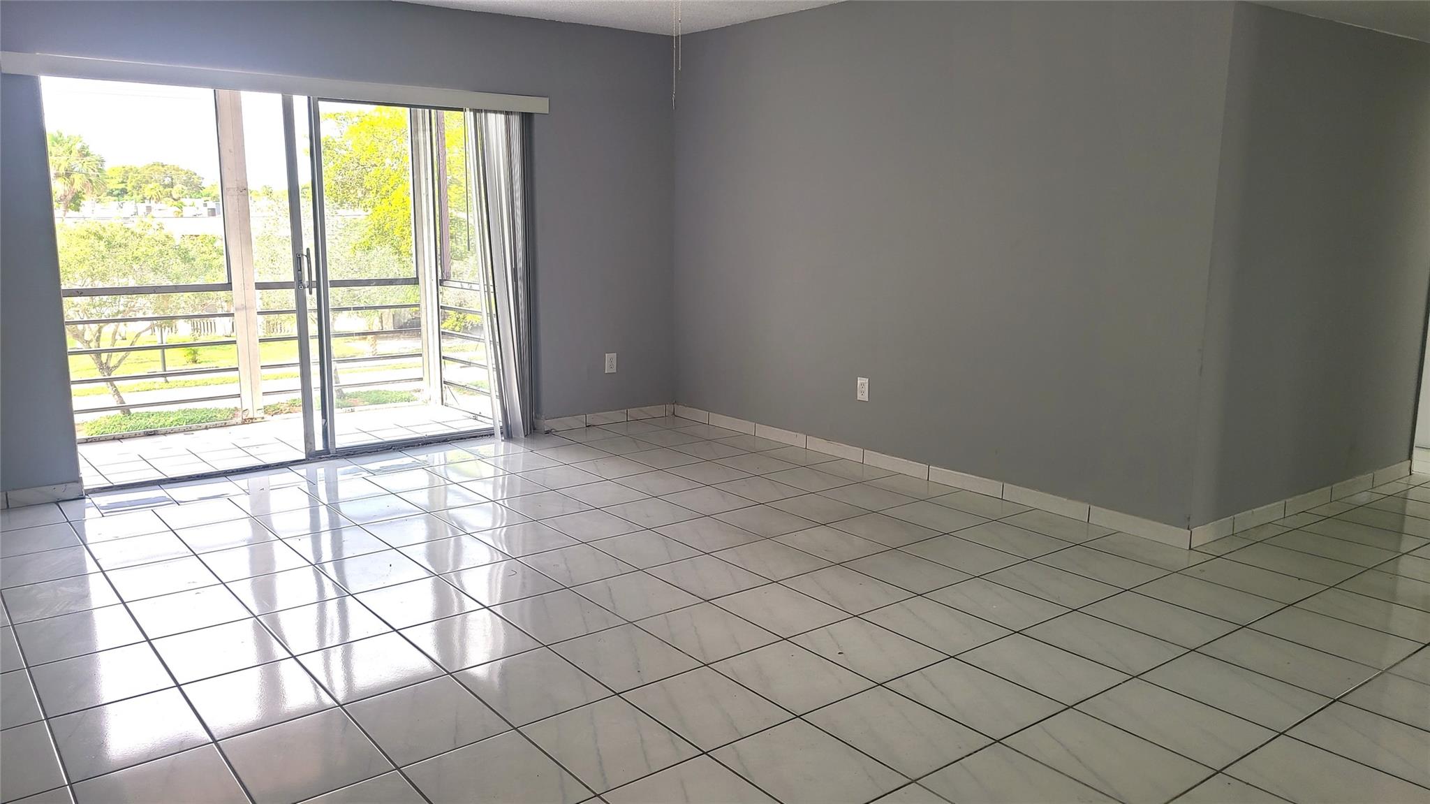 Brookfield Square Condo - Residential Lease