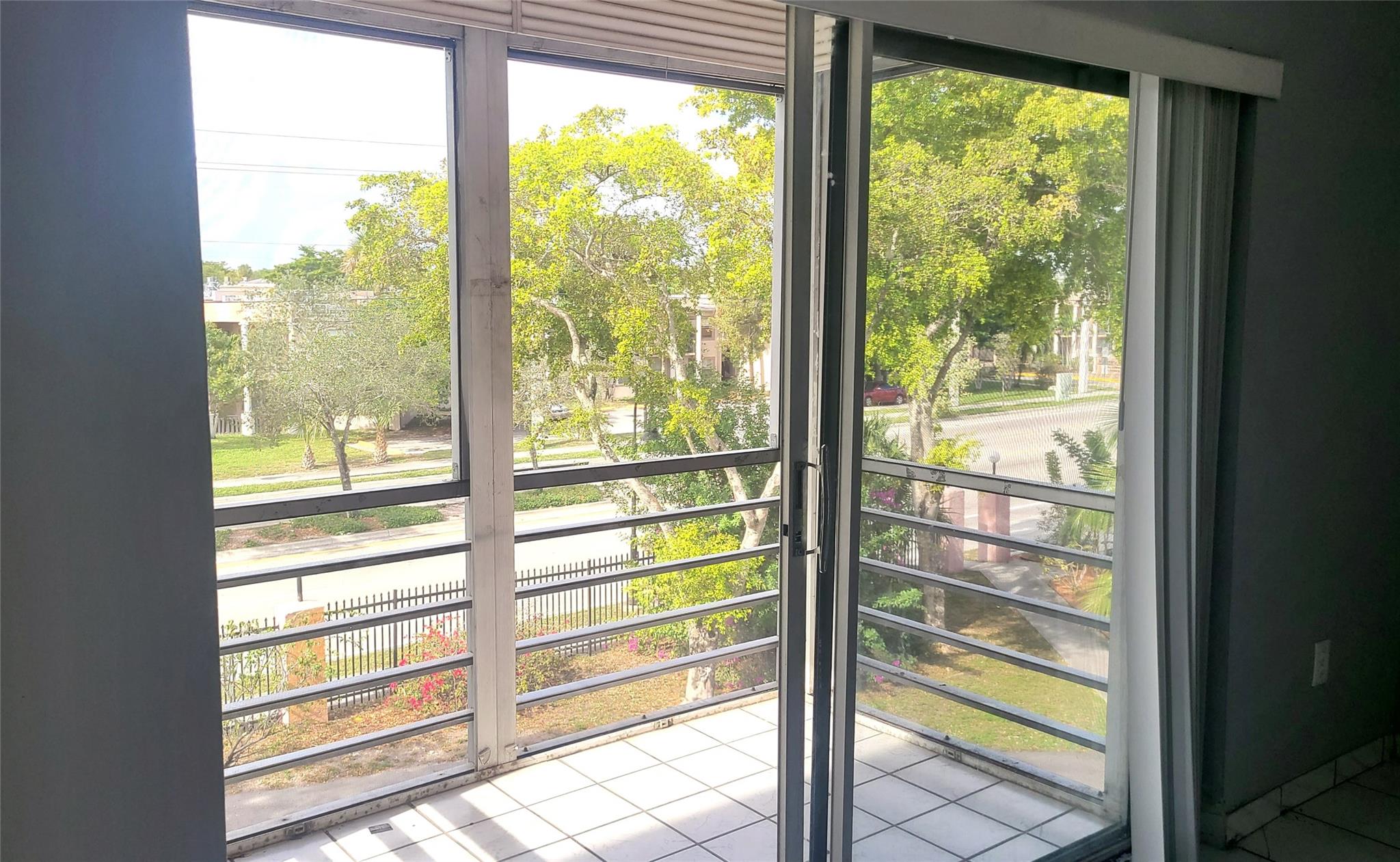 Brookfield Square Condo - Residential Lease