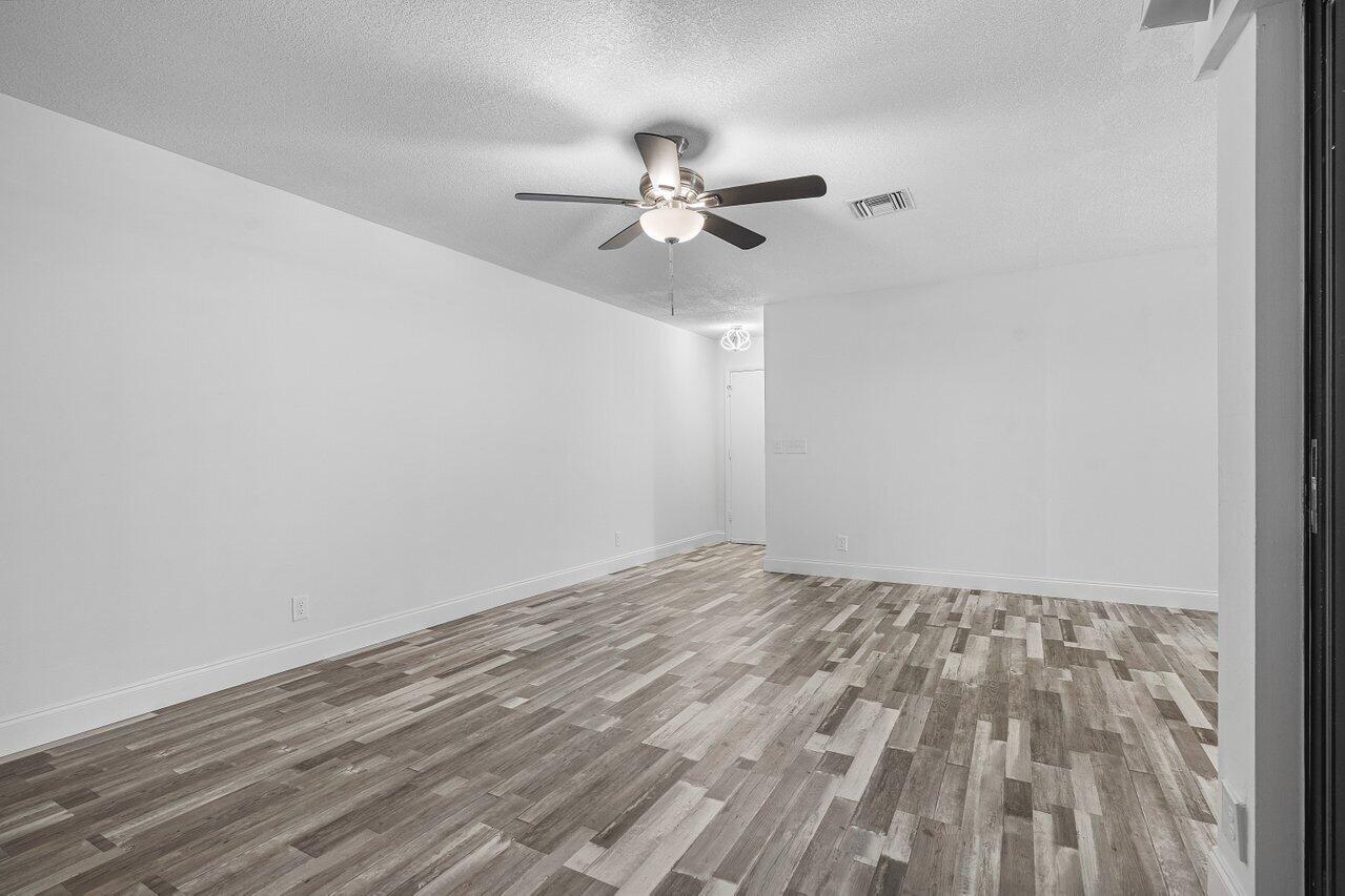 6127 Elsinore Circle