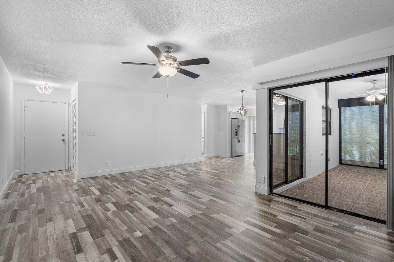 6127 Elsinore Circle