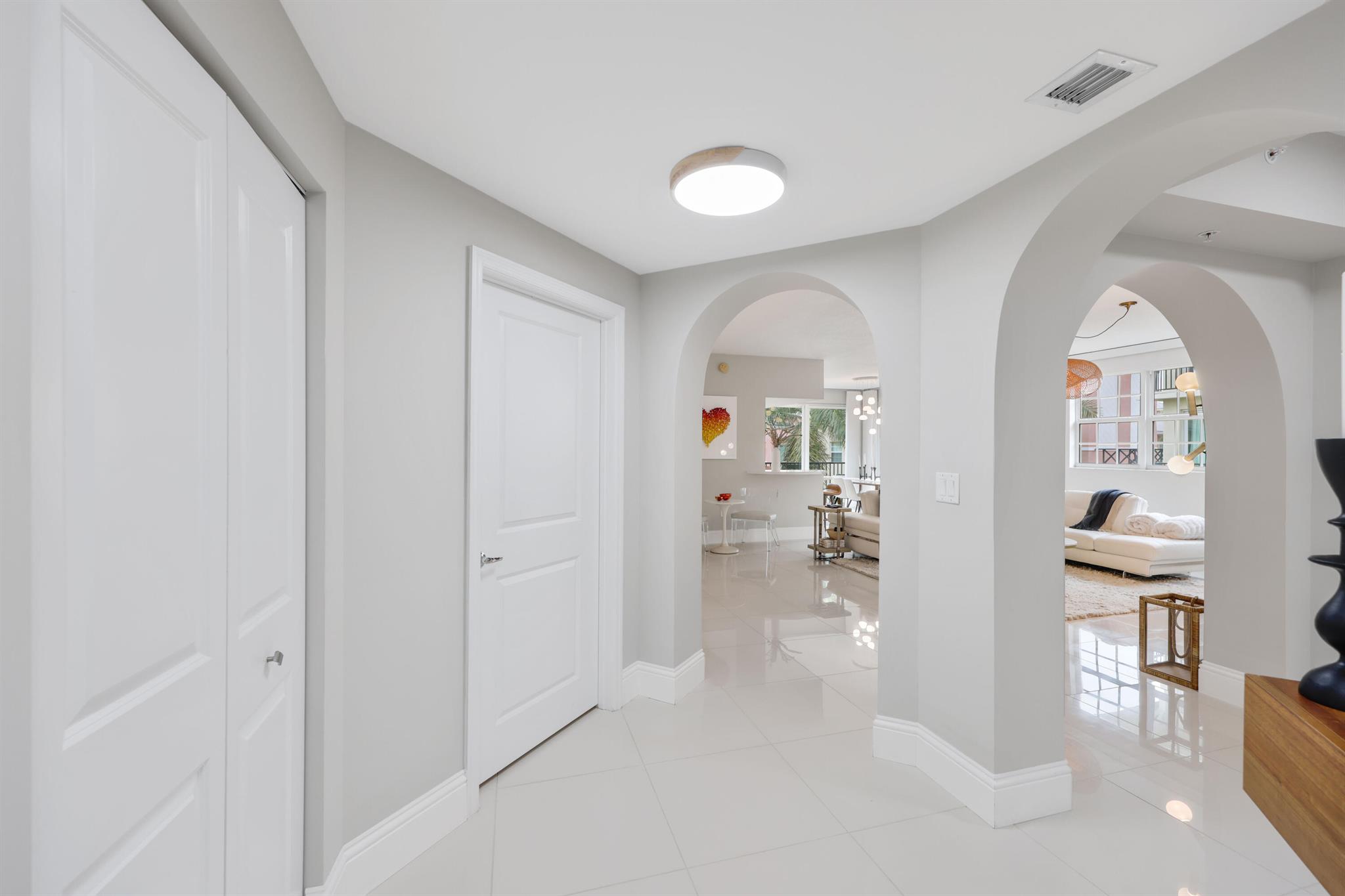 ASTOR CONDO - Residential