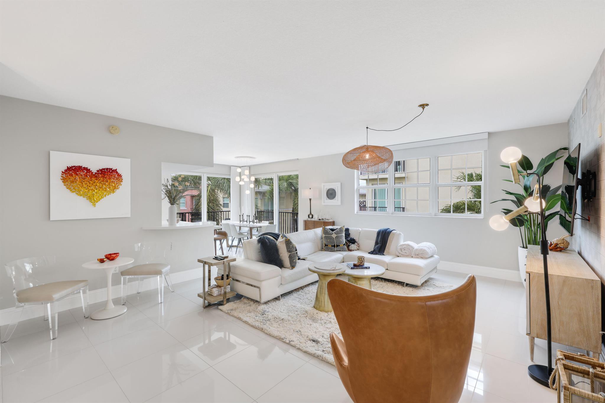 ASTOR CONDO - Residential