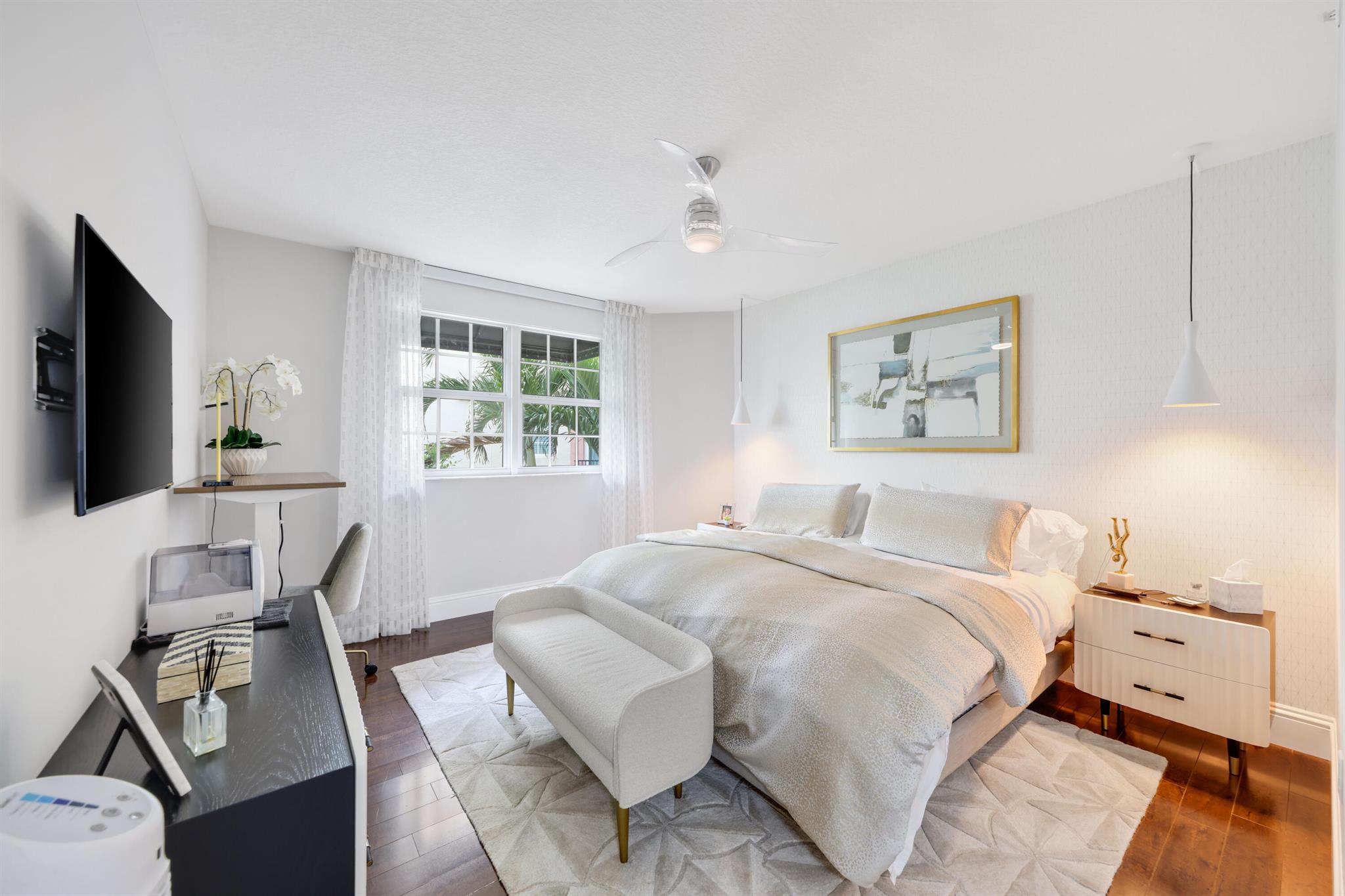 ASTOR CONDO - Residential