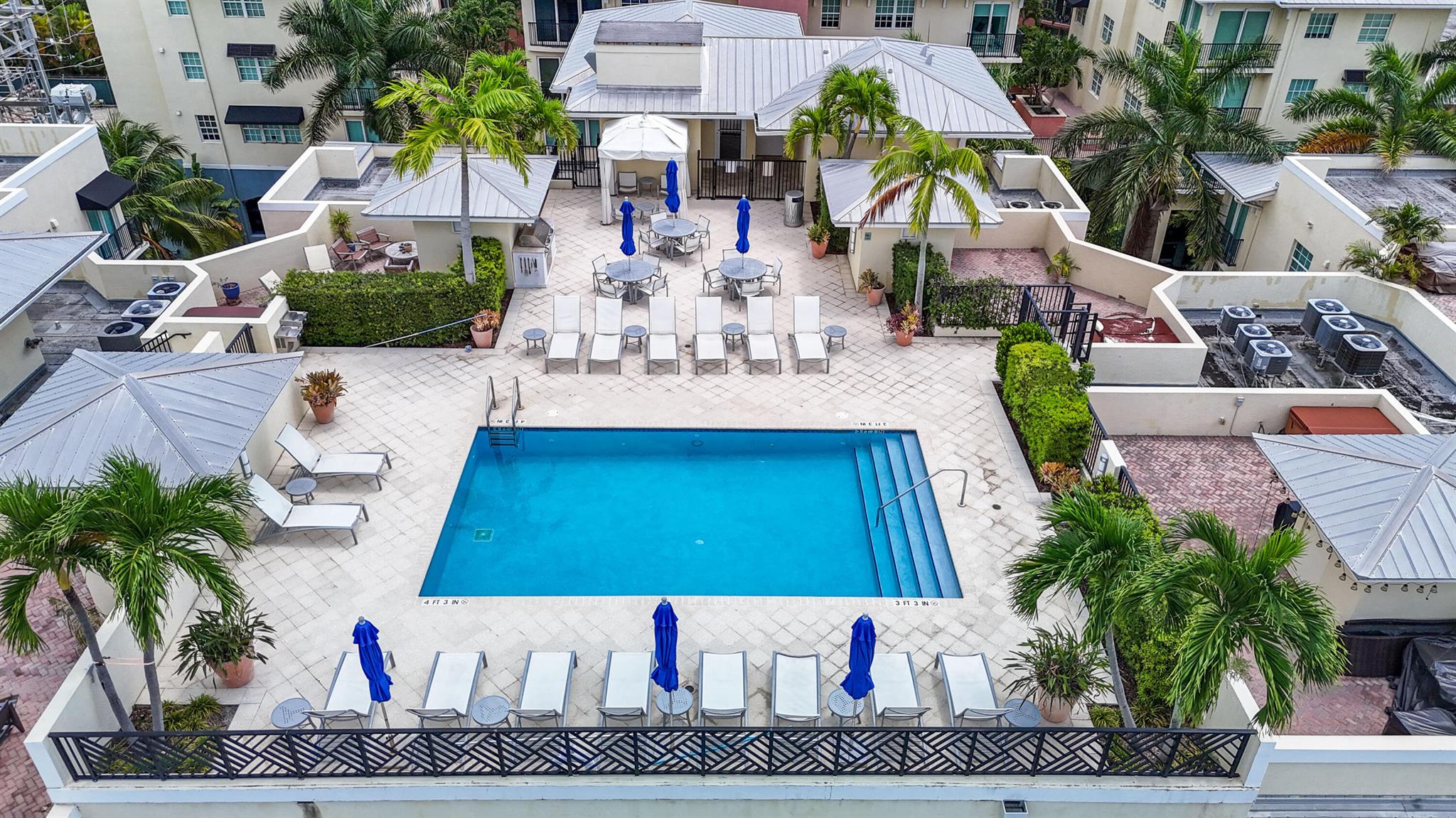 ASTOR CONDO - Residential