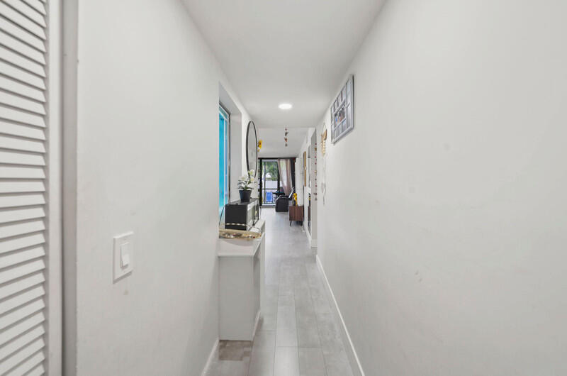 GREENGLADES CONDO I - Residential