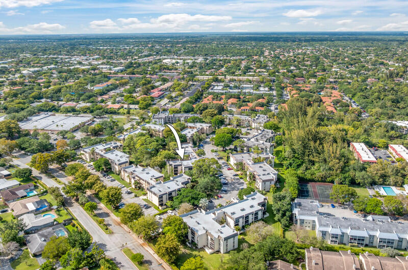 GREENGLADES CONDO I - Residential