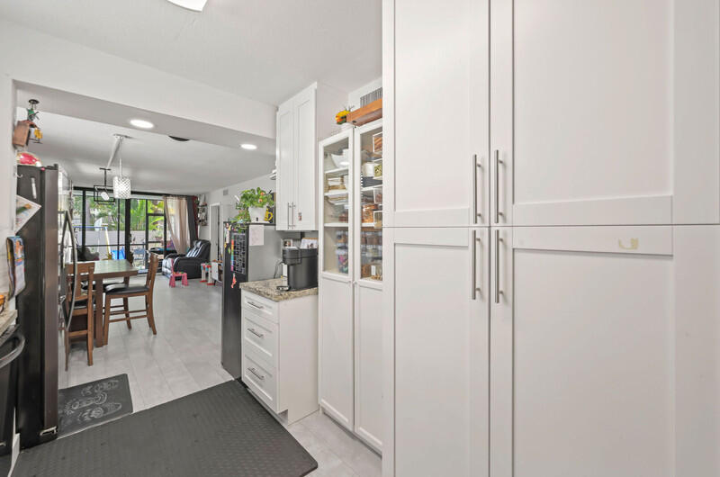 GREENGLADES CONDO I - Residential