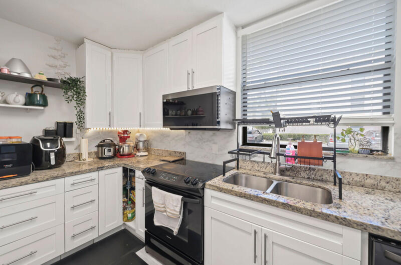 GREENGLADES CONDO I - Residential