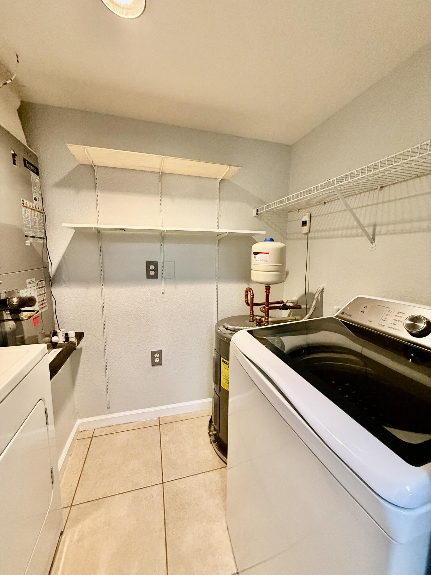 THE CLUB AT ST LUCIE WEST, A CONDOMINIUM - Residential Lease