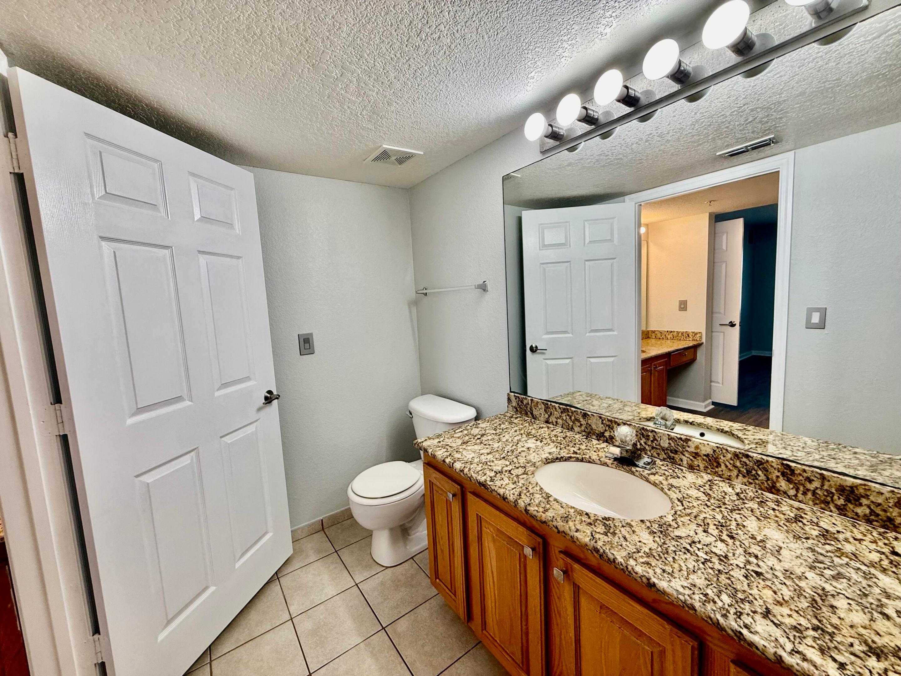 THE CLUB AT ST LUCIE WEST, A CONDOMINIUM - Residential Lease