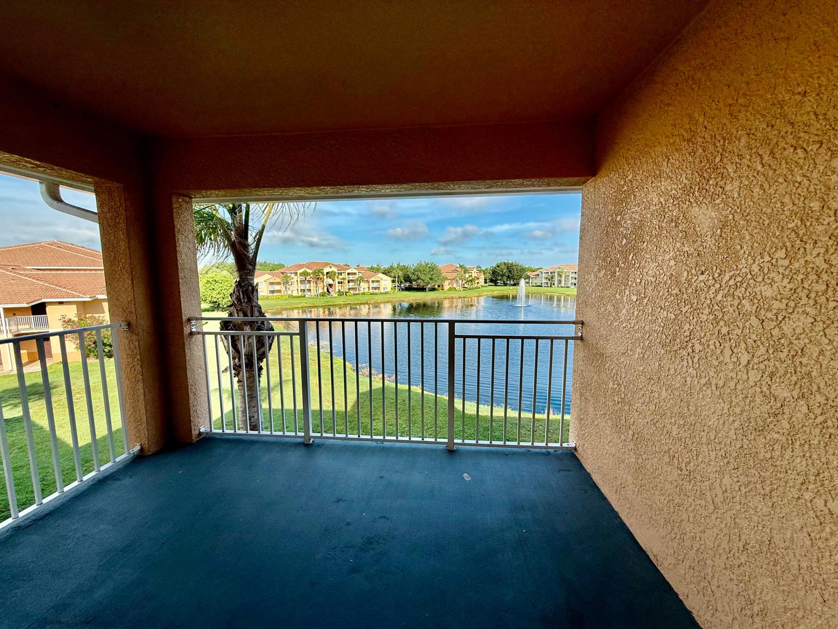 THE CLUB AT ST LUCIE WEST, A CONDOMINIUM - Residential Lease