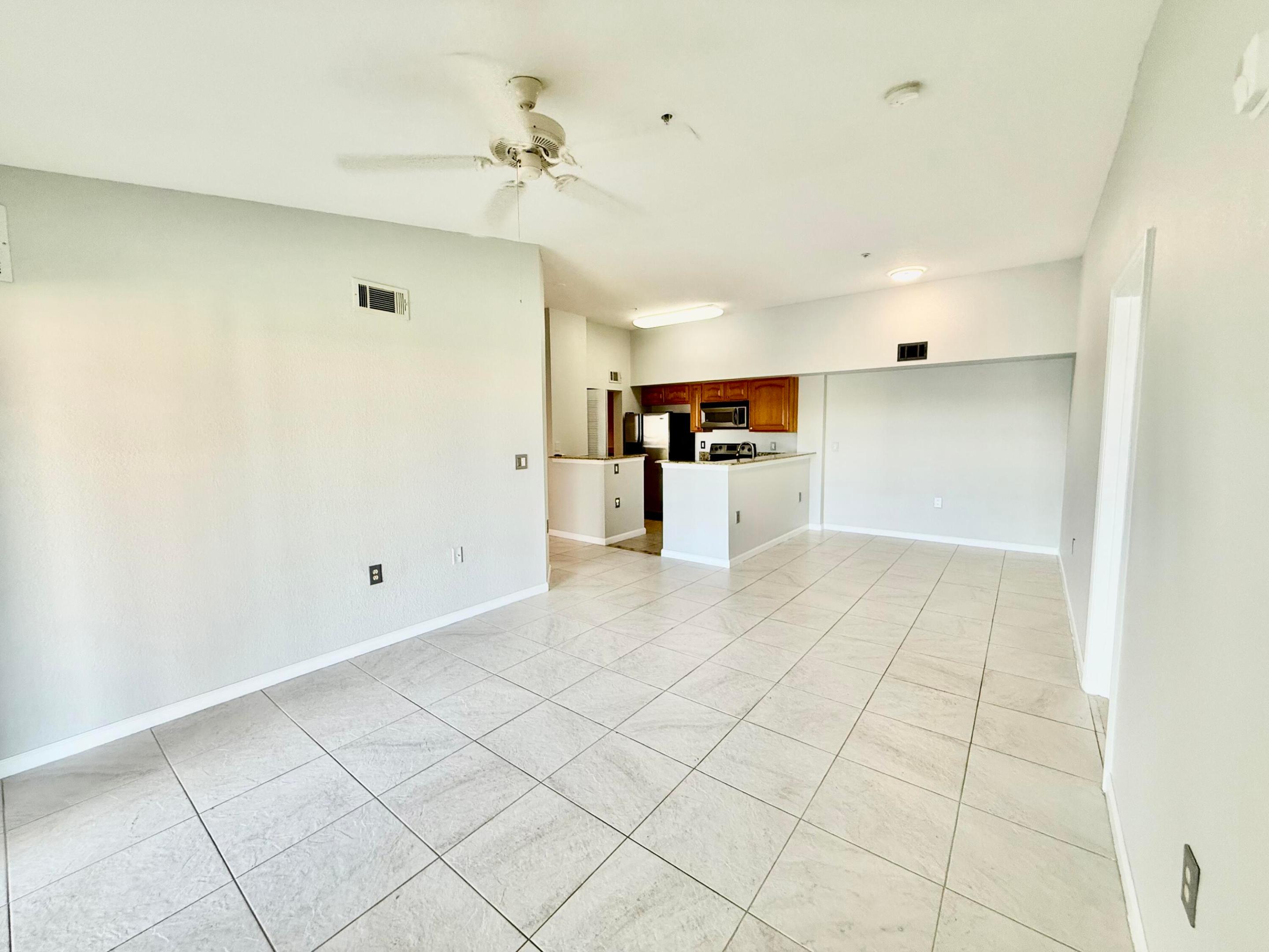 THE CLUB AT ST LUCIE WEST, A CONDOMINIUM - Residential Lease