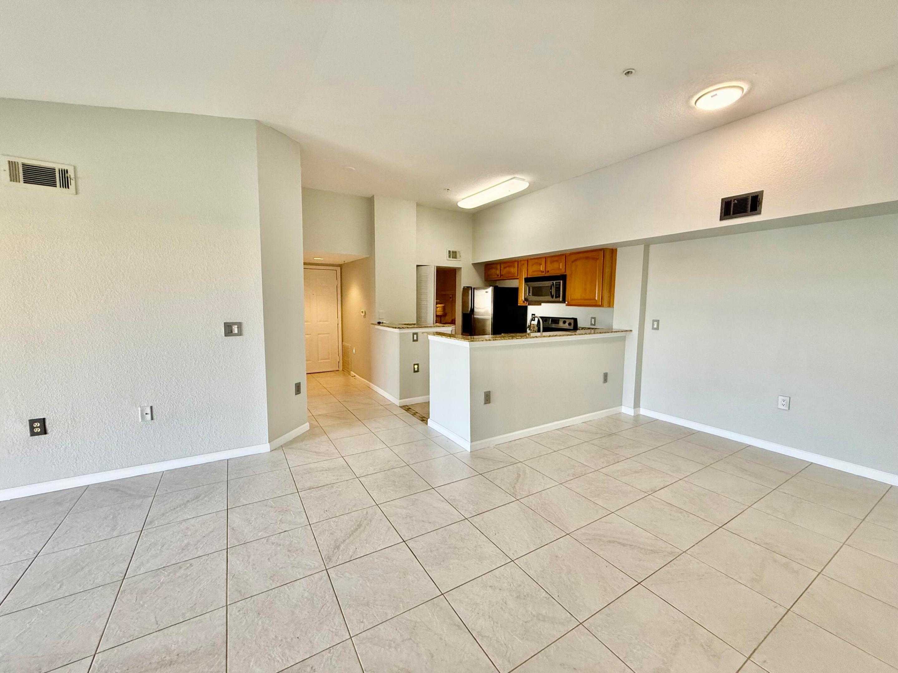 THE CLUB AT ST LUCIE WEST, A CONDOMINIUM - Residential Lease