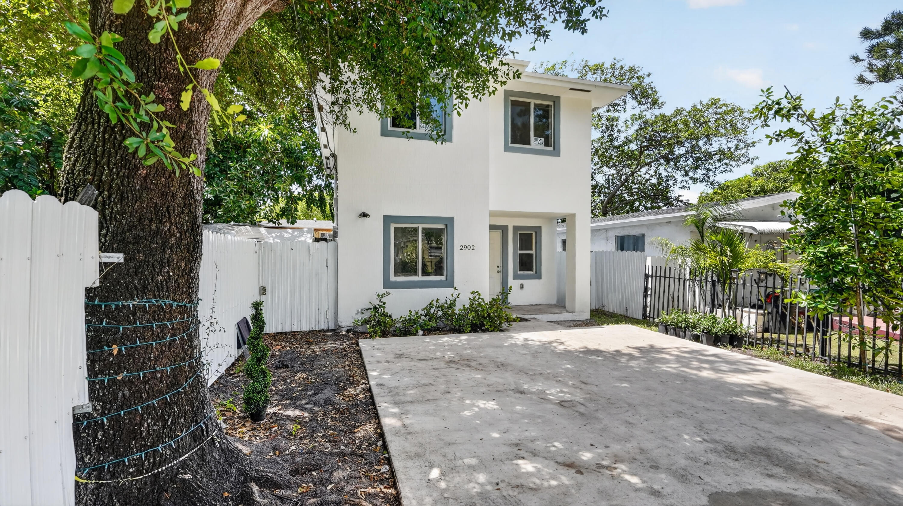2902 NW 44th Street