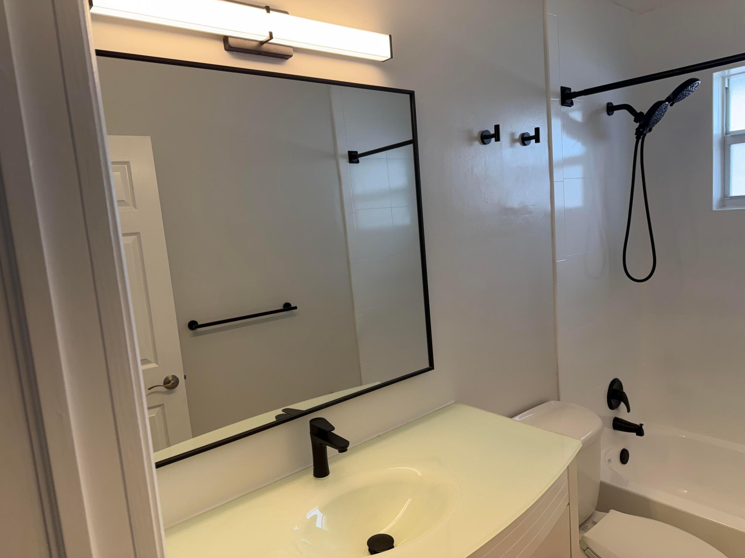 CORAL HIGHLANDS RESUB BLKS 1 & 2 - Residential Lease