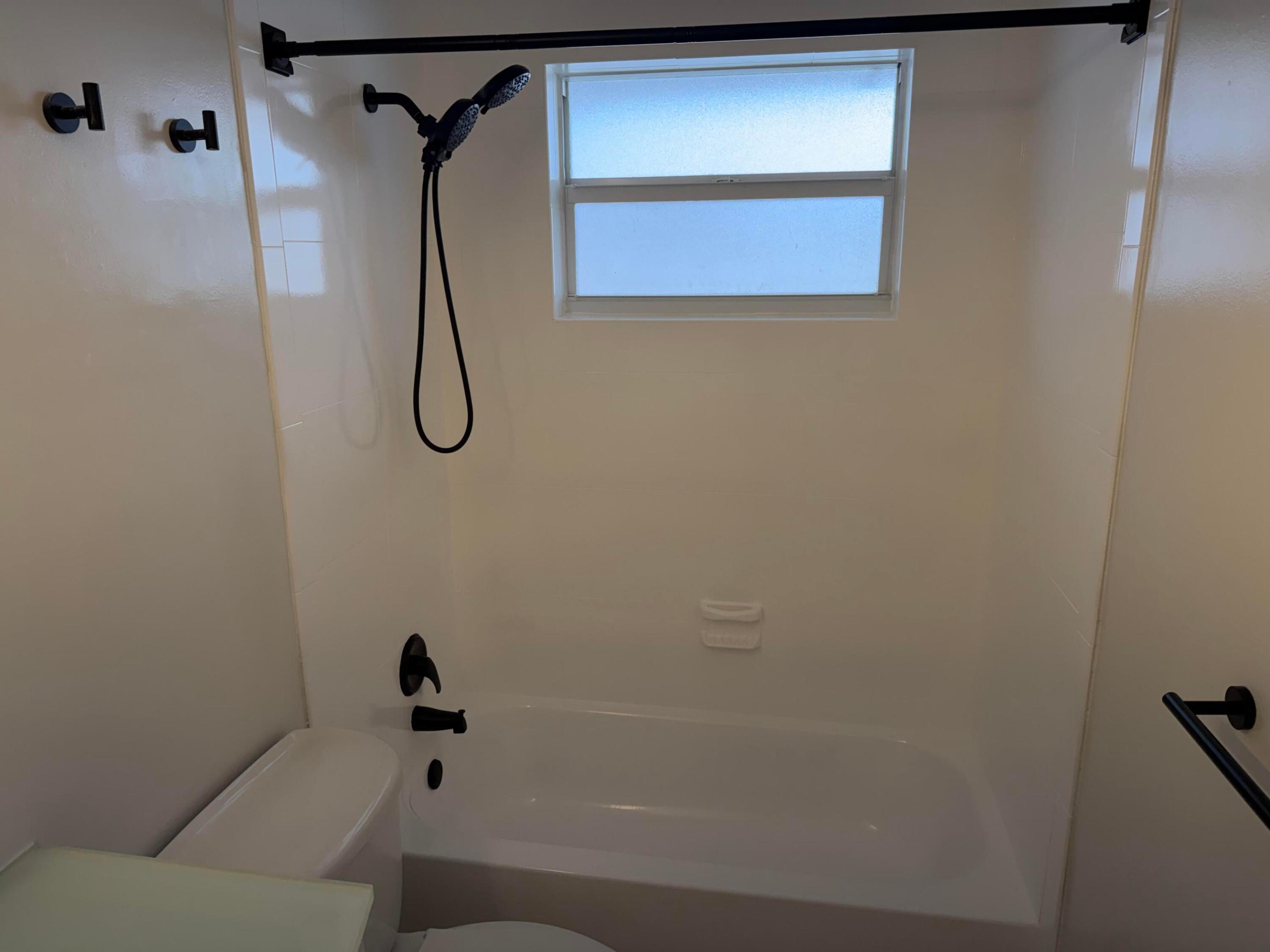 CORAL HIGHLANDS RESUB BLKS 1 & 2 - Residential Lease