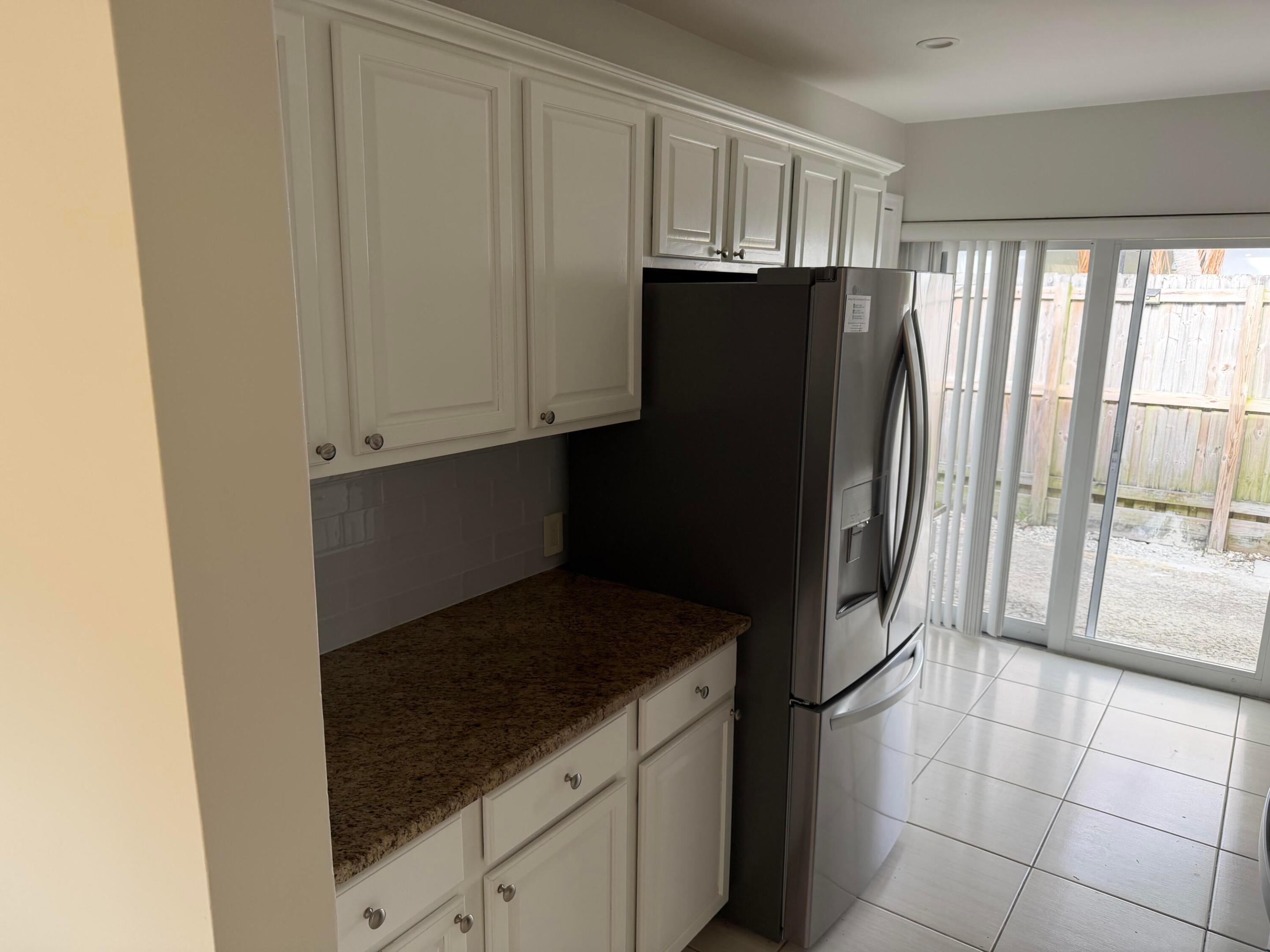 CORAL HIGHLANDS RESUB BLKS 1 & 2 - Residential Lease
