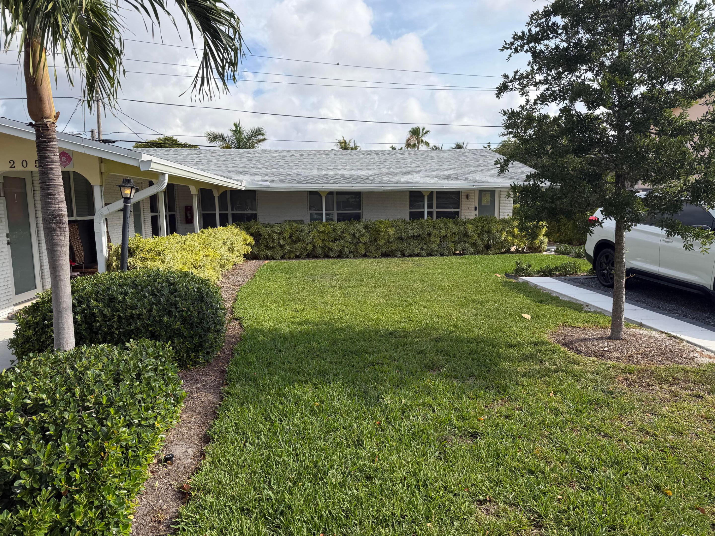 CORAL HIGHLANDS RESUB BLKS 1 & 2 - Residential Lease